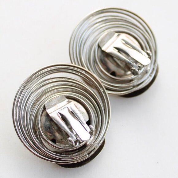 Vintage Round Wire Dome Center Silver Tone Brooch & Clip-On Earrings Set - Picture 3 of 6